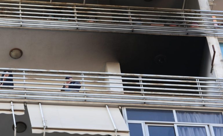 LAJM I FUNDIT! Apartamenti përfshihet nga flakët në Tiranë 
 28/03/2024 15:55