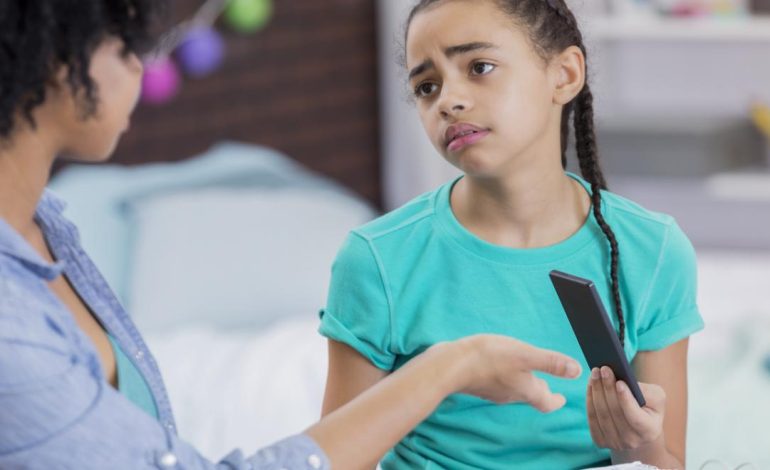 “Këmbana alarmi”: 1 në 6 fëmijë viktimë e ngacmimeve në internet