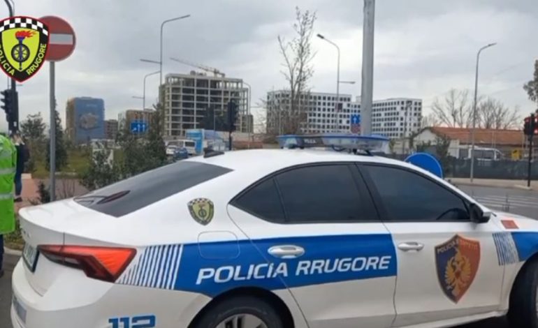 42 makina të bllokuara gjatë një jave në Tiranë/ Vendosen mbi 10 mijë gjoba, 6 shoferë nën hetim