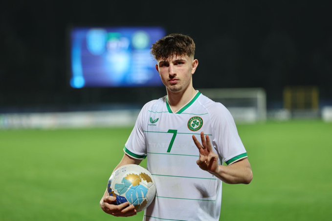 Roko Vata te Shqipëria, ja kush e ka marrë përsipër ta veshë kuqezi