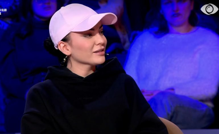 Sara shuan kureshtjen: Kemi folur deri në mëngjes, nëna e Bardhit…/ Ina Kollçaku i del kundër: E para që e bëri pis ishe ti