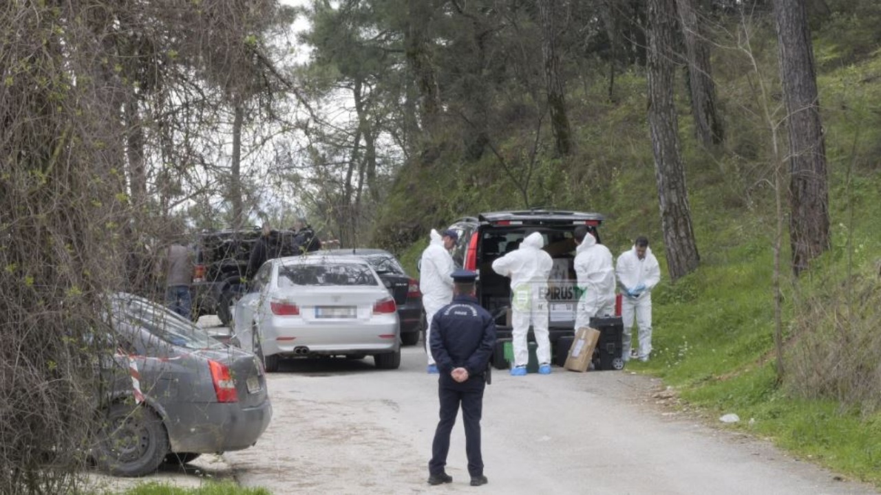 Me pranga në dorë dhe kokën e mbuluar me qese mbeturinash, zbulohet misteri i vrasjes së 50-vjeçarit! Gjendet një letër pranë trupit
