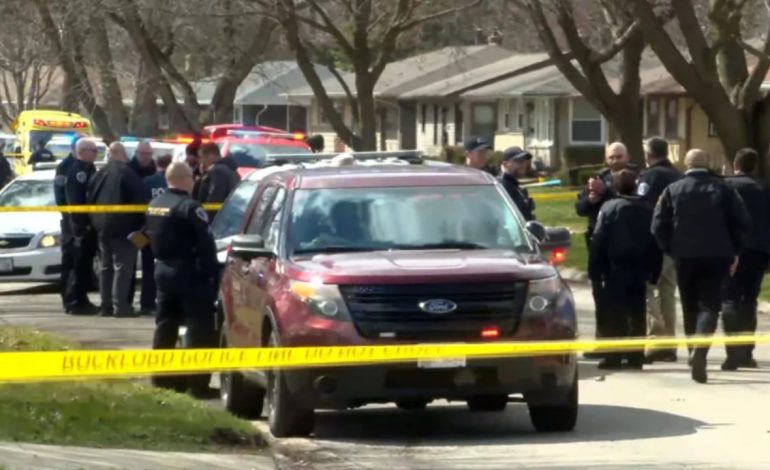 E rëndë në SHBA/ 22 vjeçari sulmon me thikë kalimtarët në Illinois, 4 të vdekur dhe 7 të plagosur