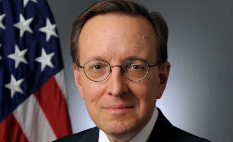 Pritet rikonfirmimi i David Kostelancik në krye të ambasadës së SHBA në Tiranë, zbulohet data e mbledhjes së Senatit