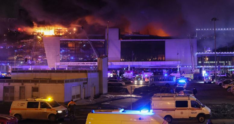 Mbi 60 të vdekur në Moskë pas një sulmi terrorist, anulohet ndeshja miqësore Rusi-Paraguaj
