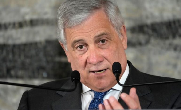 Tajani: Marrëveshja Itali-Shqipëri për emigrantët shembull, të bëhet “model” për BE-në!