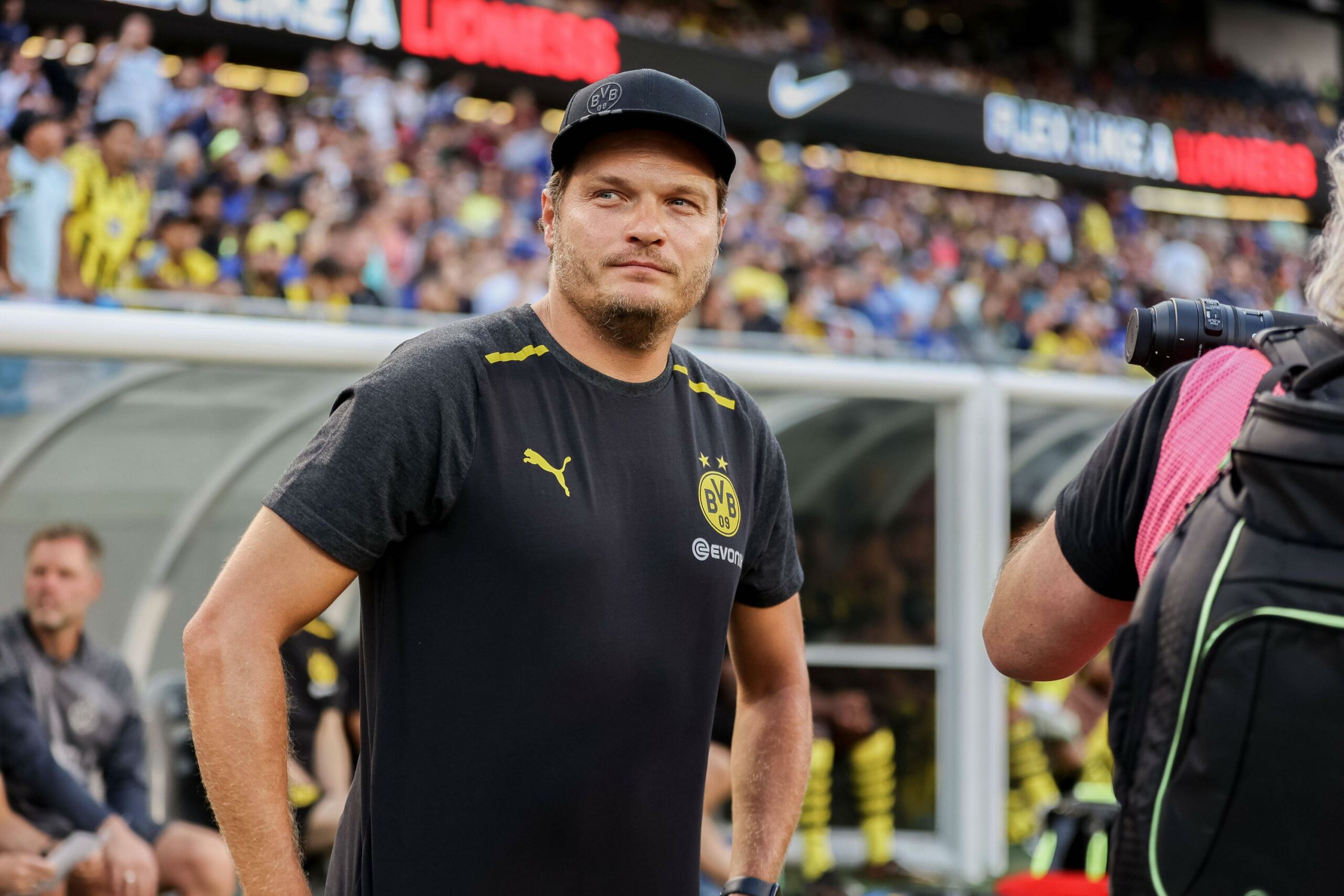 “Valsi” i pankinave, Terzic mund të largohet nga Dortmund, alternativat për verdhezinjtë