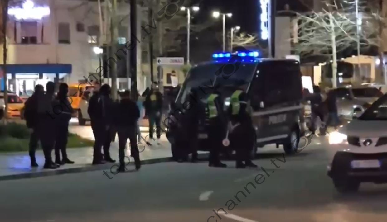 VIDEO/ Blindohet Vlora! FNSH ‘skanon’ makinat luksoze me xhama të zinj! Dyshohet për…
