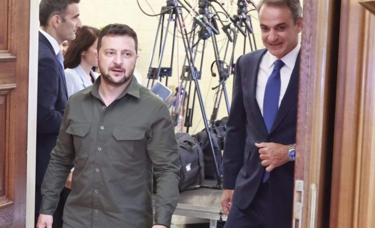 Rusia bombardon Odesën në prag të takimit mes Mitsotakis dhe Zelenskyt, raportohet për tre të vdekur