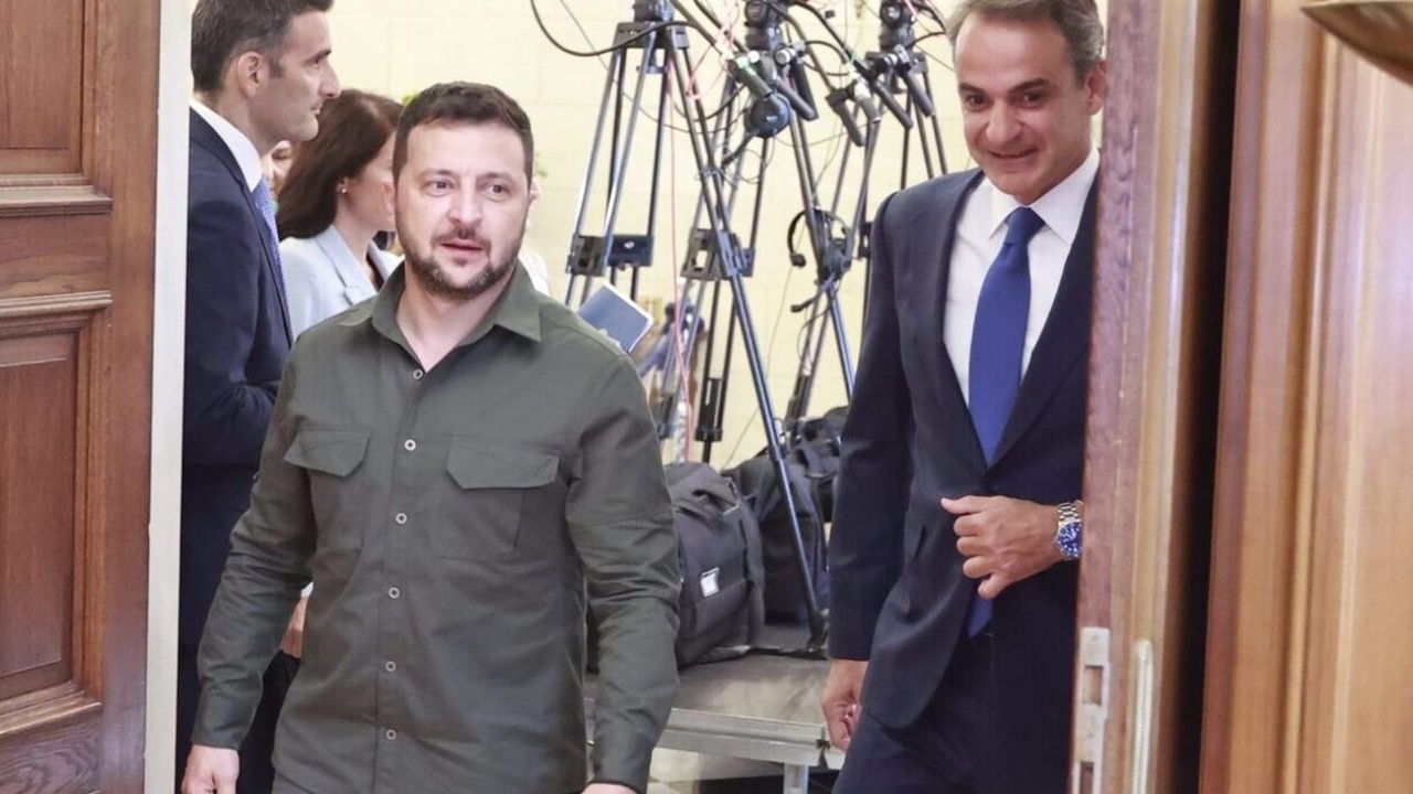 Rusia bombardon Odesën në prag të takimit mes Mitsotakis dhe Zelenskyt, raportohet për tre të vdekur
