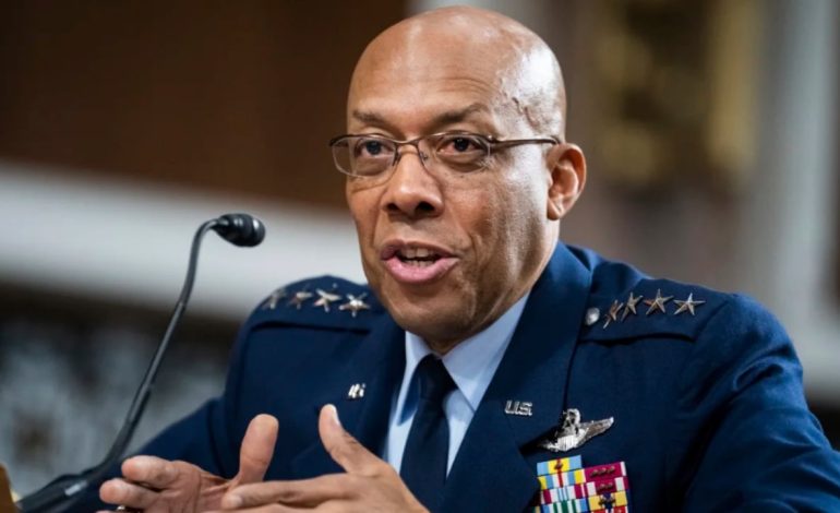 Zyrtari më i lartë ushtarak i SHBA: Nuk i kemi dhënë Izraelit armët që ka kërkuar