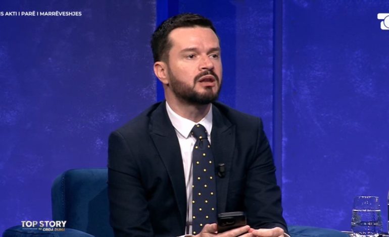 “Rama dhe Berisha janë takuar para dy ditësh”/ Curri: Kanë bërë marrëveshje të fshehtë, vula do jepet me pazar