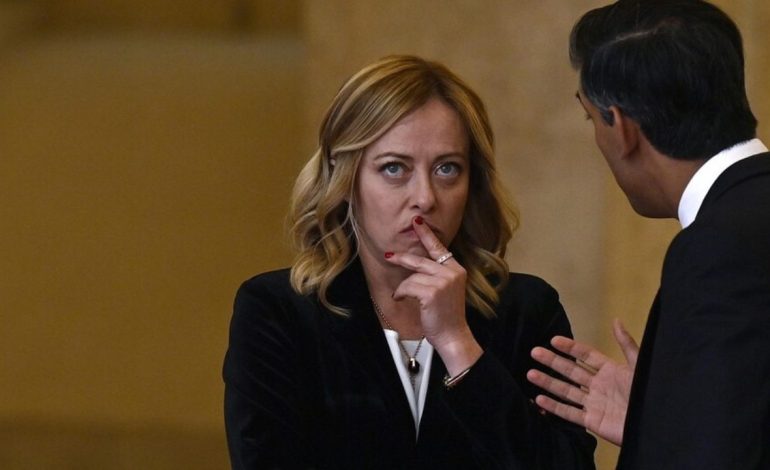 Dokumentari i “RAI 3”, gazetarët italianë grevë kundër qeverisë: Na ndërhyjnë në punë! Sindikatat të përçara: Është politike