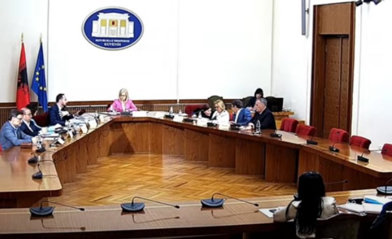 Vendimi i Këshillit të Imuniteteve, të enjten votimi në seancë nëse mandati i Olta Xhaçkës do të shkojë në Kushtetuese