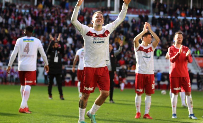 Agjenti zbulon prapaskenat: Manaj mund të lëvizte në janar, nuk e duan vetëm në Itali