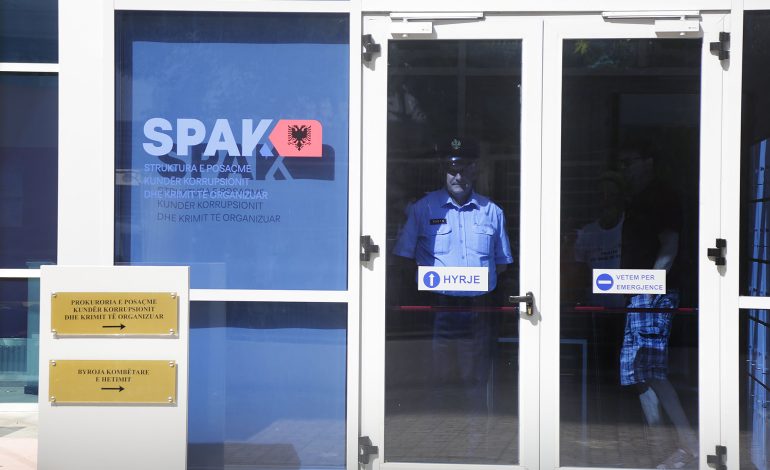 ‘Lufta’ e Suel Çelës për kontrollin e Elbasanit u financua nga trafiku i kokainës