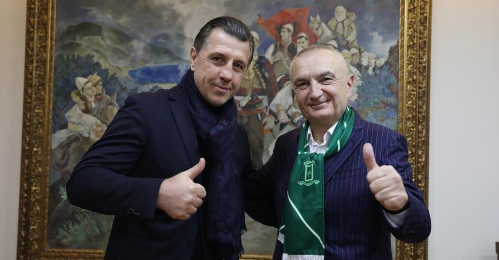 Rudi Vata publikon autobiografinë, Ilir Meta: I paduruar për të lexuar librin e legjendës