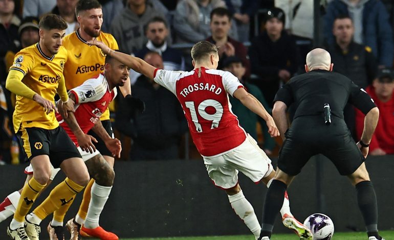 Nga një gol për secilën pjesë, Arsenali bën detyrën ndaj Wolves, merr kreun e klasifikimit (VIDEO)