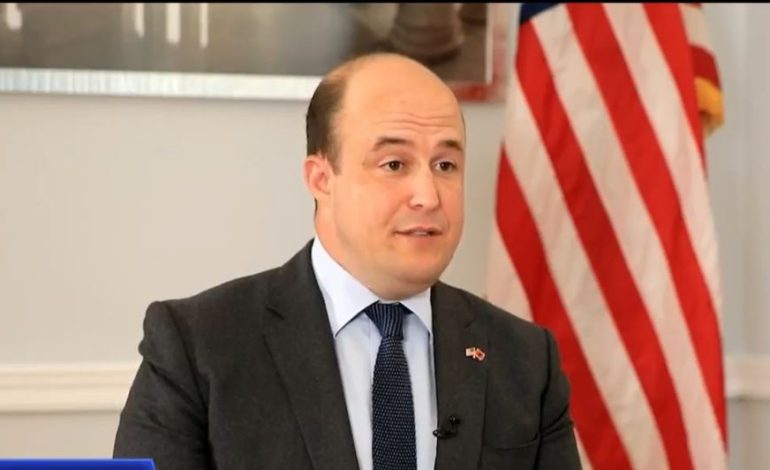 Berisha në krye të PD? A do të ndryshojë SHBA qasje ndaj personave non-grata? Përgjigjet i dërguari me punë në Tiranë