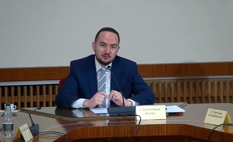 Kërkuan pushim 5 minuta, socialistët nuk kthehen më në Komisionin e TIMS, Salianji: Të frikësuar nga kërkesat për informacion, por do kthehen me një këmbë