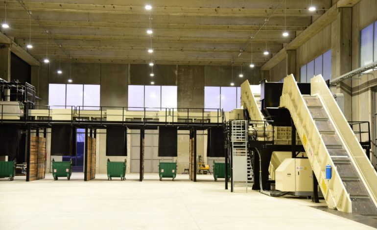 Bashkia e Fierit krijon një kompani për menaxhimin e inceneratorit që nuk djeg