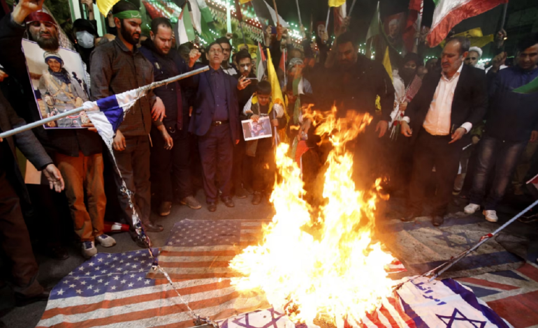 Rritet presioni i Iranit për të goditur Izraelin, pas sulmeve vdekjeprurëse në konsullatë