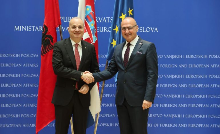 Hasani në Kroaci, diskutimi për bashkëpunimin mes Tiranës dhe Zagrebit