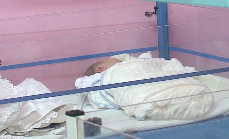 Shqipëria, më shumë lindje në rajon! Përllogaritjet globale tregojnë ritëm më të ulët të tkurrjes së popullsisë se vendet e tjera