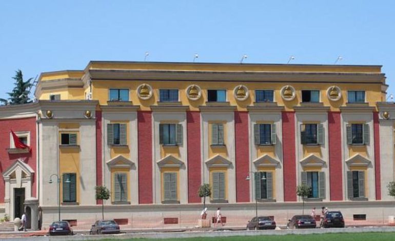 Pullat fiskale i prodhon shteti, qeveria propozon që nga 1 janari 2025 ky shërbim të mos jetë më me koncesion