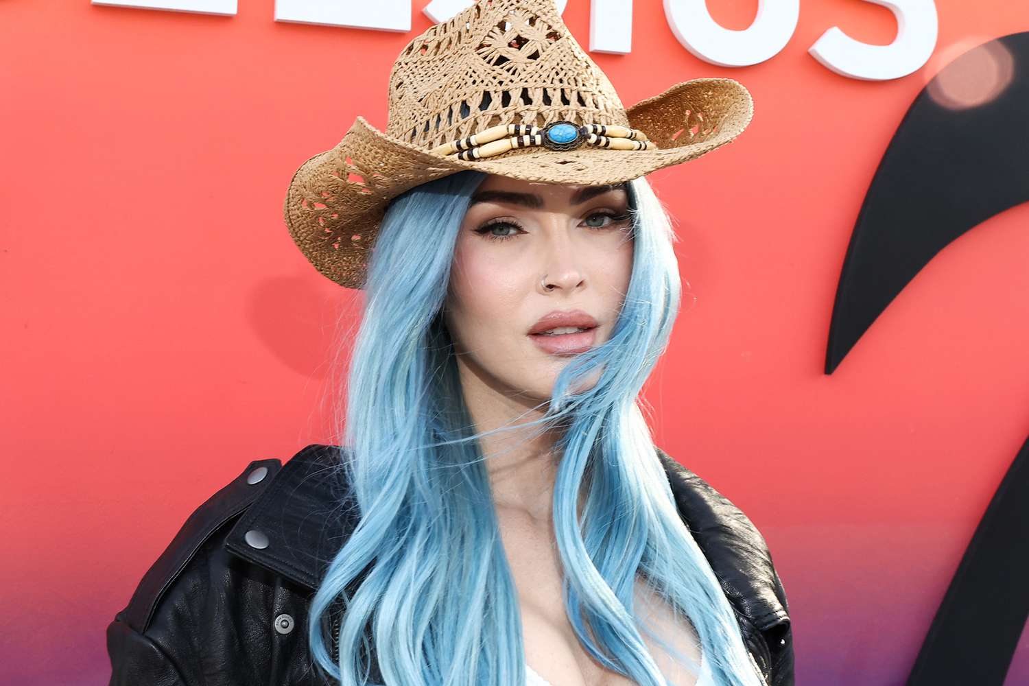 Për të gjitha vajzat beqare, Megan Fox ka një mesazh të veçantë për ju