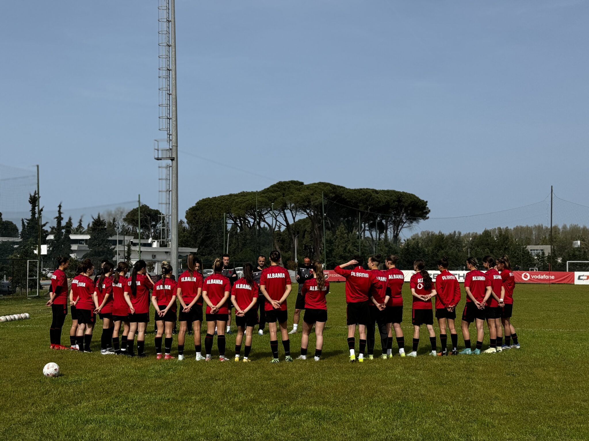 Euro U-19 për vajza/ Kombëtarja zhvillon dy seanca stërvitore, skuadra merr ngarkesë të plotë fizike