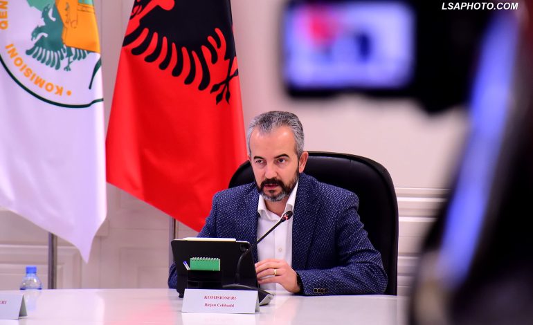 Partitë politike, shkelje në raportimet financiare dhe pagesa në të zezë