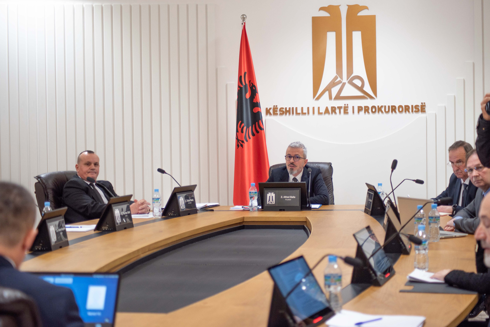 “Zgjidhje prej Pelivani”, KLP nxjerr në pension prokurorin para seancës në KPA