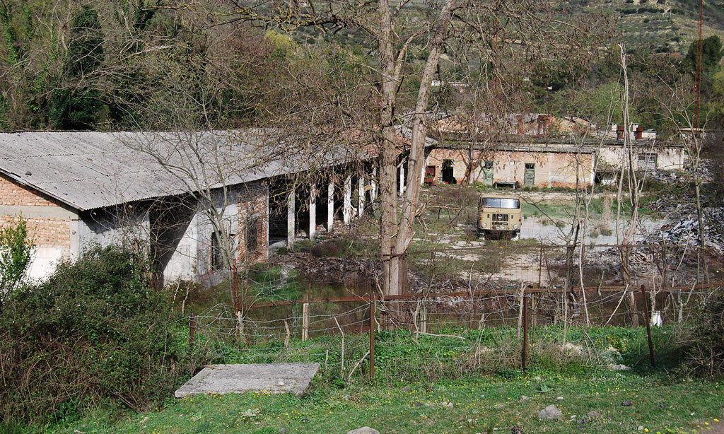Qeveria në kërkim të investitorëve për kombinatin e armëve në Poliçan