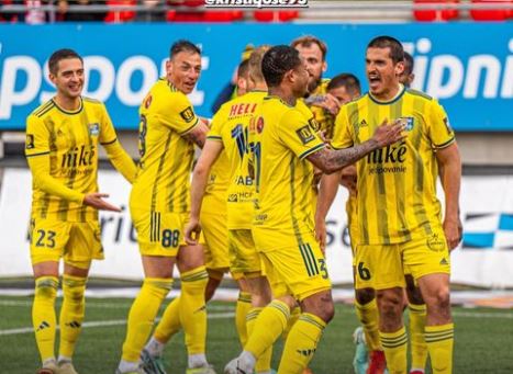 Ka luajtur 3 ndeshje me Kombëtaren, mesfushori shqiptar gjen golin e dytë në… Sllovaki