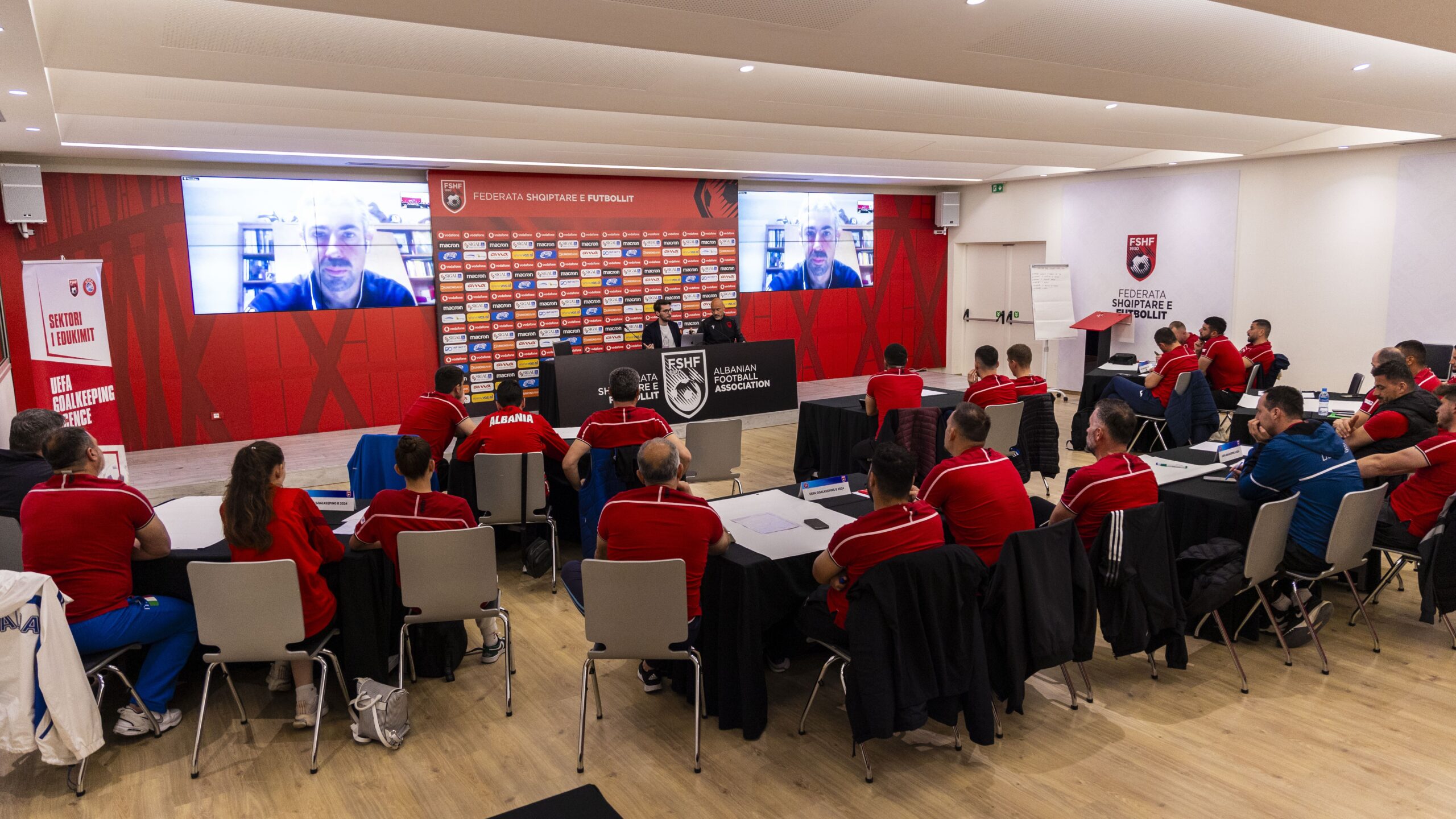 “UEFA Goalkeeping B”, trajnerët e portierëve nga Inter e Juventus mbajnë leksione online, Tafaj: Lektorët e huaj rrisin nivelin e kursit