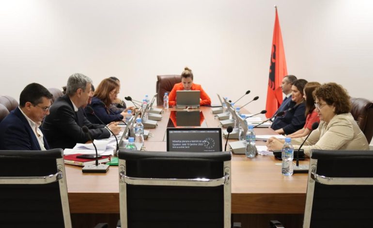 Kuvendi skualifikon 6 kandidatë për KLGJ dhe KLP