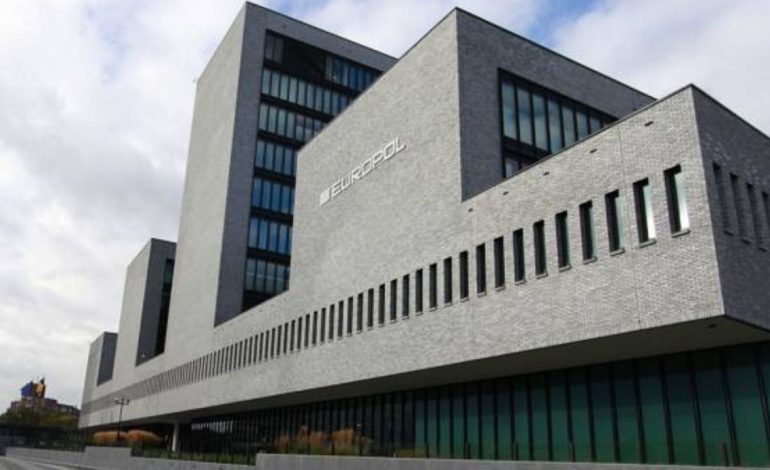 Raporti për 821 rrjete kriminale/ Europol tregon aktivitetin e grupeve shqiptare, trafikojnë drogë në zemër të Evropës