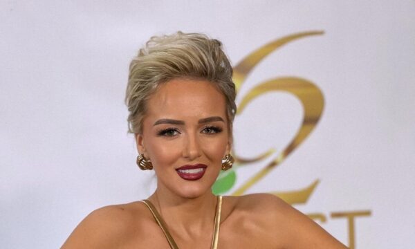 Adriana Matoshi bën një ndryshim të madh në dukje