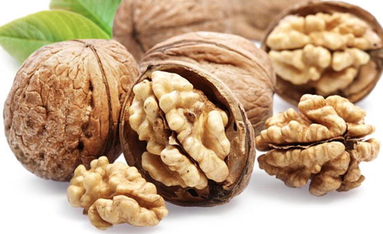 Cilat Janë Ushqimet që Balancojnë Insulinën dhe Sheqerin në Gjak