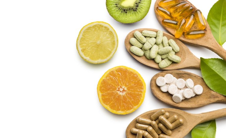 Vitaminat dhe Mineralet më të Rëndesishme për Trupin Gjatë Plakjes