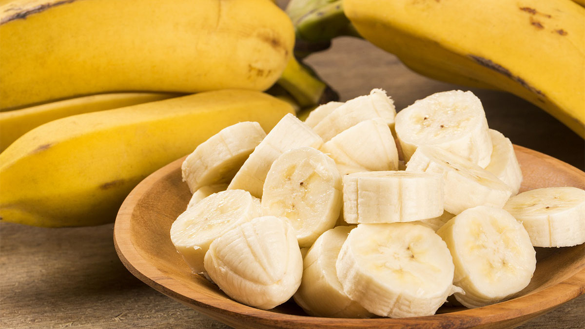 Pse Duhet të Hani një Banane në Ditë – Çfarë i Ndodh Organizmit