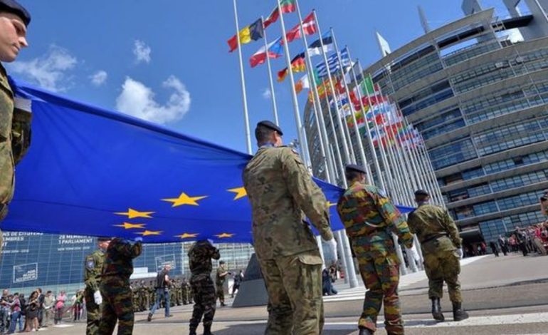 “Ushtri e përbashkët me 5 mijë trupa”, konferenca e kryeparlamentarëve të vendeve të BE miraton krijimin e forcës për t’ju përgjigjur krizave