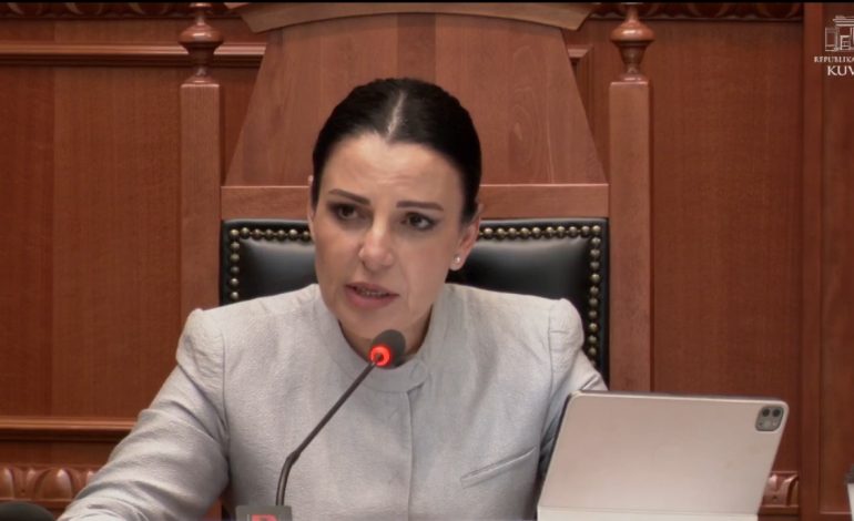 Vendosja e impianteve për mbrojtjen e ujërave larës, Balluku replikon me deputeten: Janë të nevojshme për bizneset me fluks të shtuar turistësh