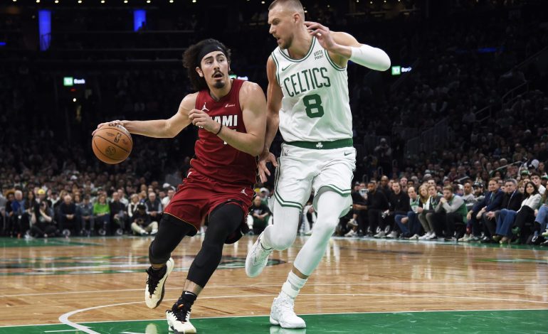 PLAY-OFF I NBA/ Bostoni dhe Milouki fitojnë pa vështirësi ndeshjet e para, Oklahoma mposht me vuajtje Dallasin