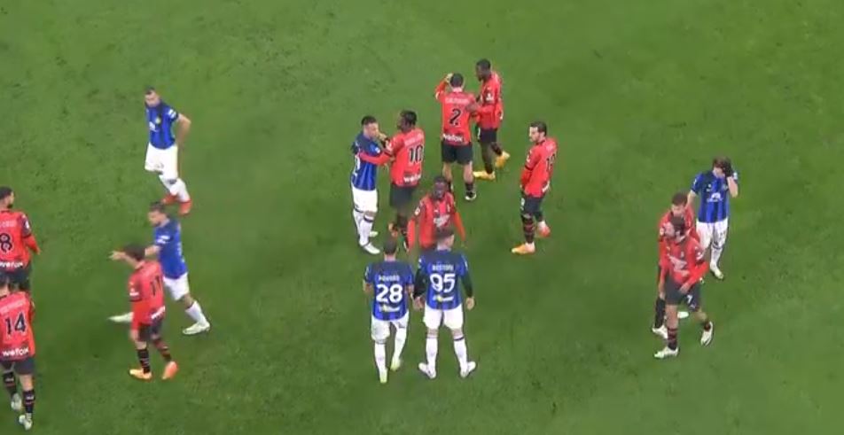 LIVE/ Derbi Milan-Inter, nuk mungon tensioni në fushë