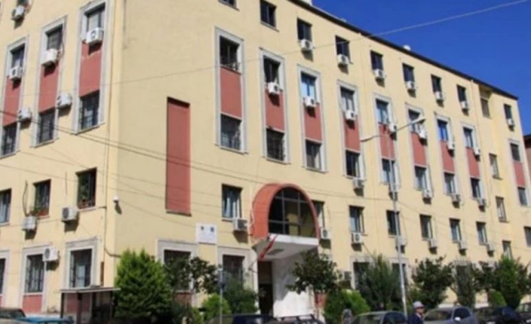 EMRAT/ U kapën me një sasi të madhe sendesh me vlerë të vjedhura, Gjykata merr vendimin për të arrestuarit në Durrës