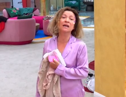 “E hape edhe ti gojën?”/ Egla dhe Liami nisin ditën me debate