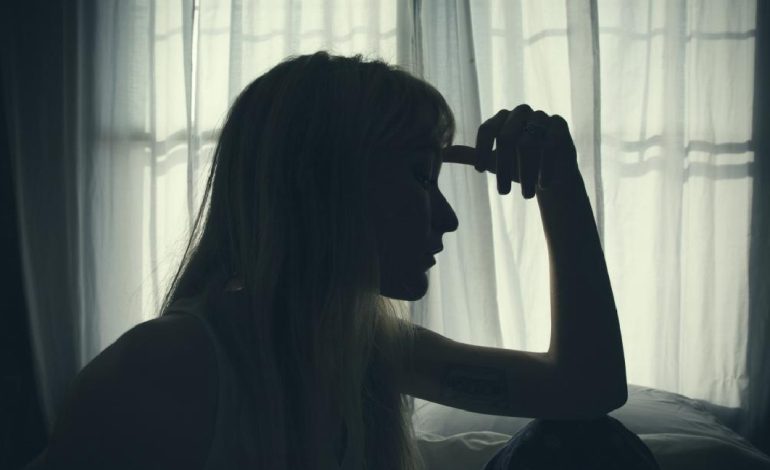 Pse Trishtimi Është Emocioni më Jetëgjatë – Si ta Menaxhoni