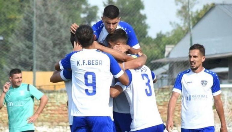 HISTORIKE/ Skuadrat shqiptare bëjnë ligjin në Maqedoninë e Veriut, një tjetër ekip siguron ngjitjen në Superligë për sezonin e ri